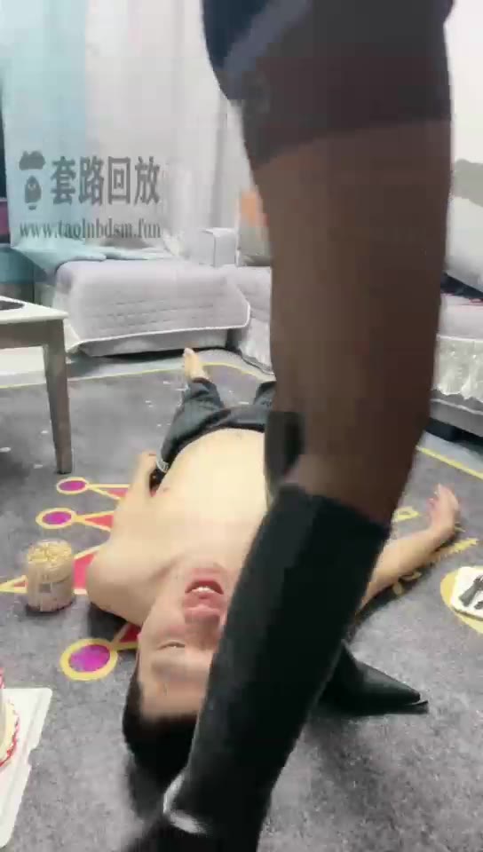 伊兮夫妻 引诱老公各种喂食