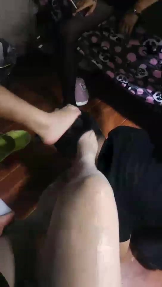 用户5254 又一个贱狗 舔脚