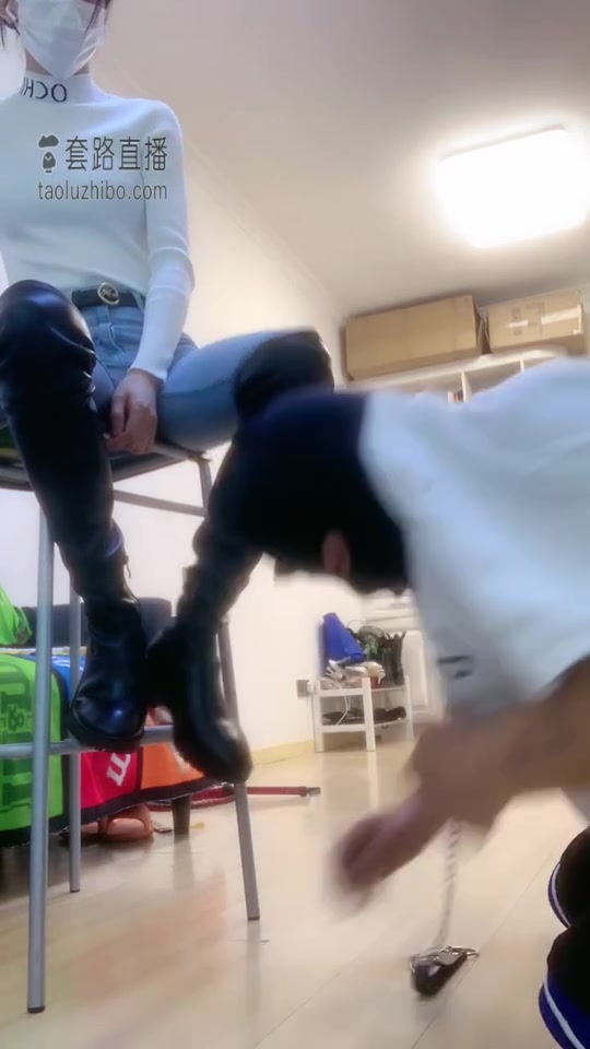 暴力美学 过膝靴 坐脸 窒息 踢裆