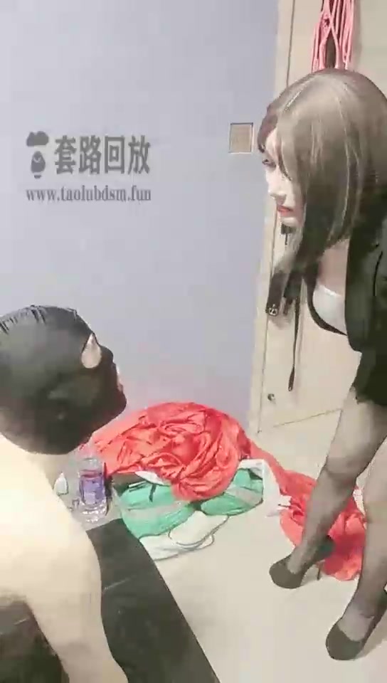 红桃K女王陛下 西装暴徒 双女主耳光玉足调教