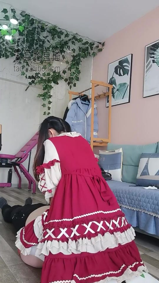 梓晨 lo娘服首调 小白袜 恋足 最后释放