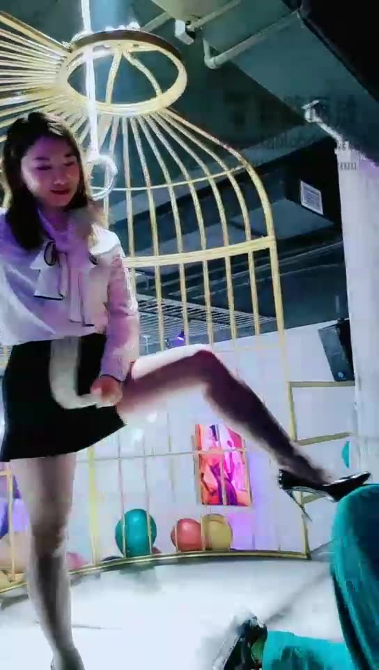 糖糖的小姨 酒吧群调 二