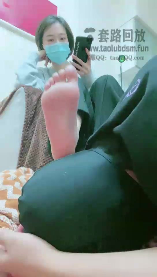 Q月 开发小奶狗sp 踢裆 直接打哭