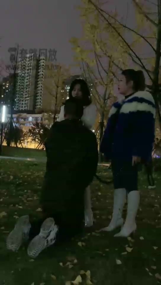 成都六姐 暗恋多年的同学被我们玩废了