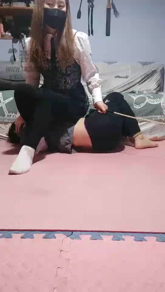 Audrey雪儿 上课 打屁股 脚心 绑住狗子 让你乱跑