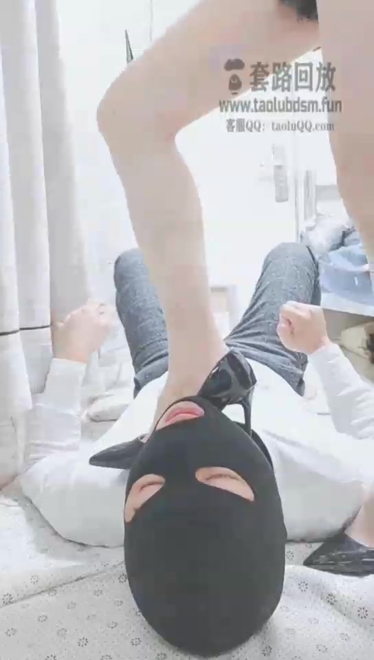 夏琳 踩肚子 锁喉