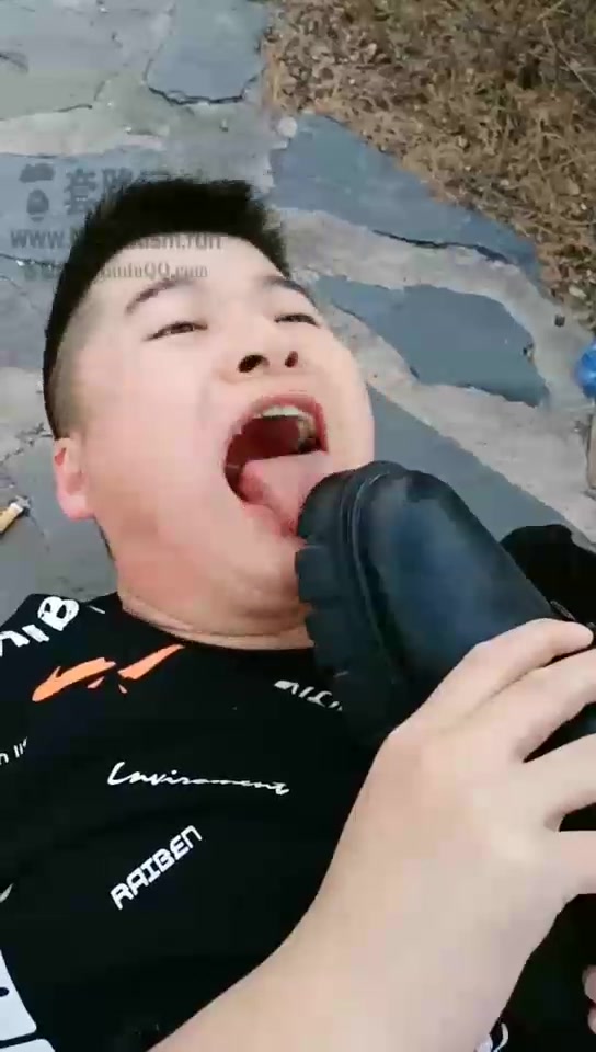 曹大成 野外首次骑脖子和各种暴力调教