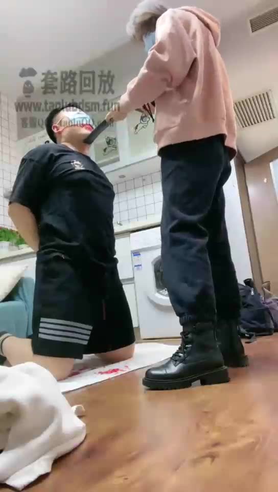 Q月 滴蜡封嘴 恋足 舔脚