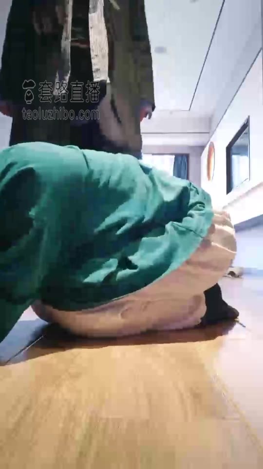 佳影 开发小学妹做母狗