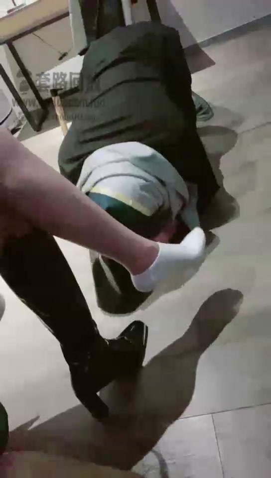 陈甜女蒂 调教素人踢裆