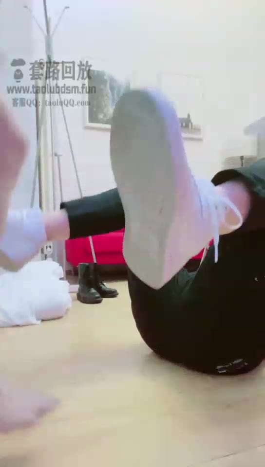 小劳拉 学生女S的反杀