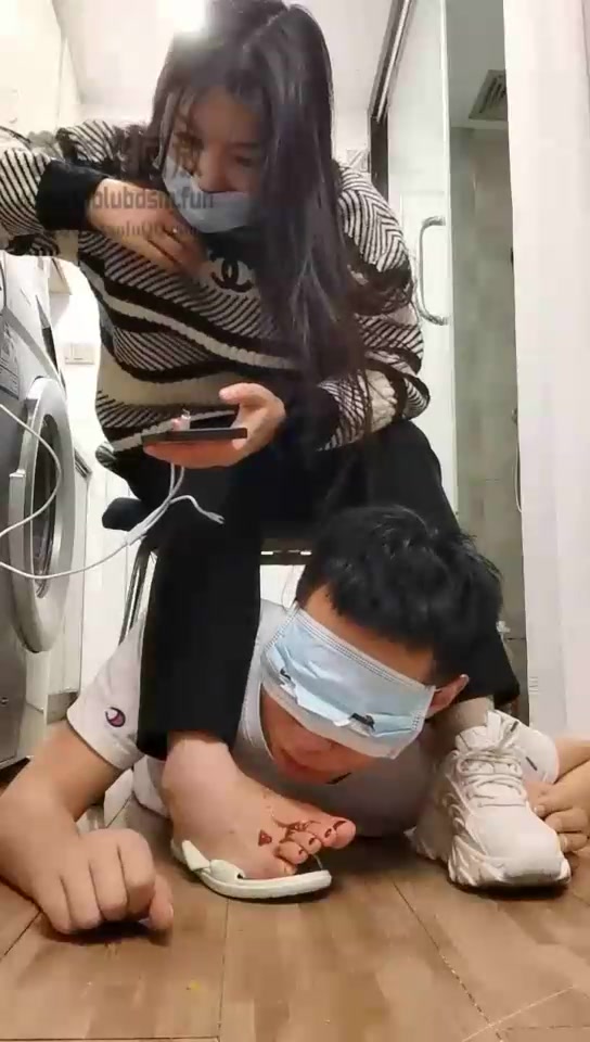 梵高 御姐强迫喂食 原味丝足裸足