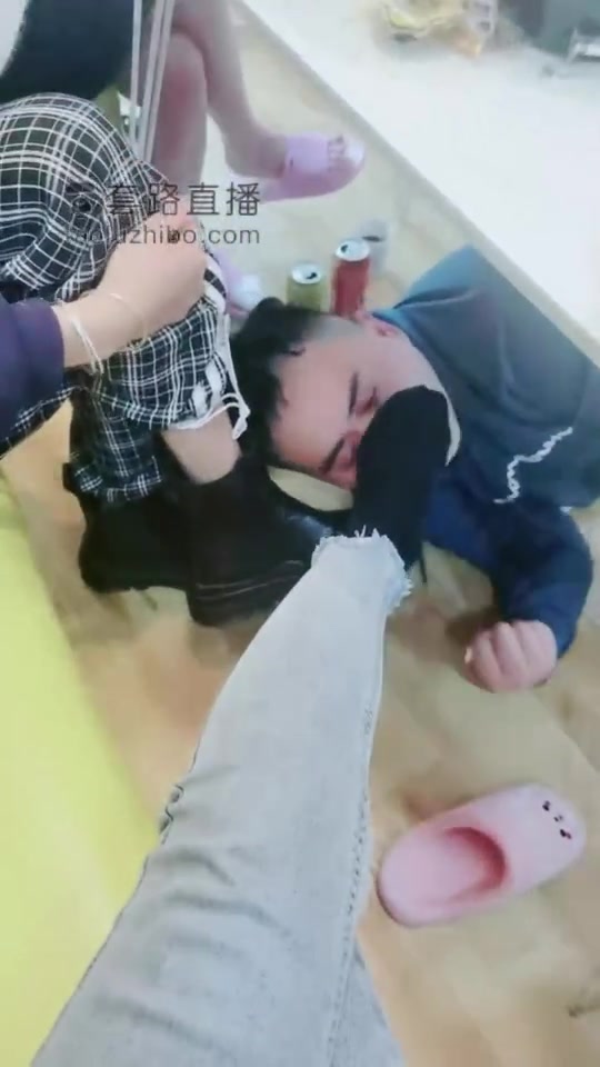 小拽 家奴养成记