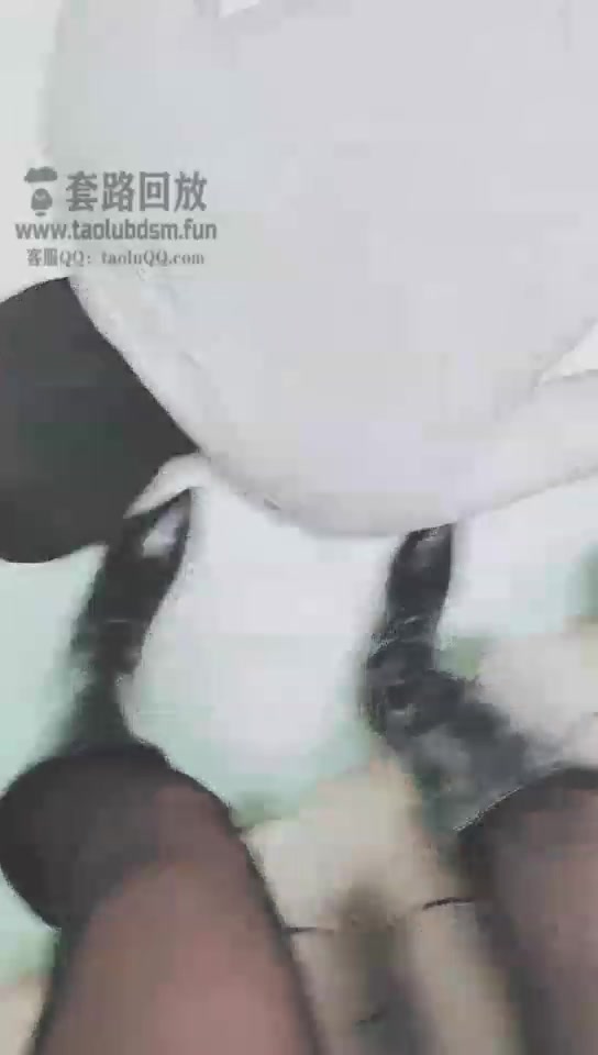 夏琳 主人赏赐贱狗深喉踢裆