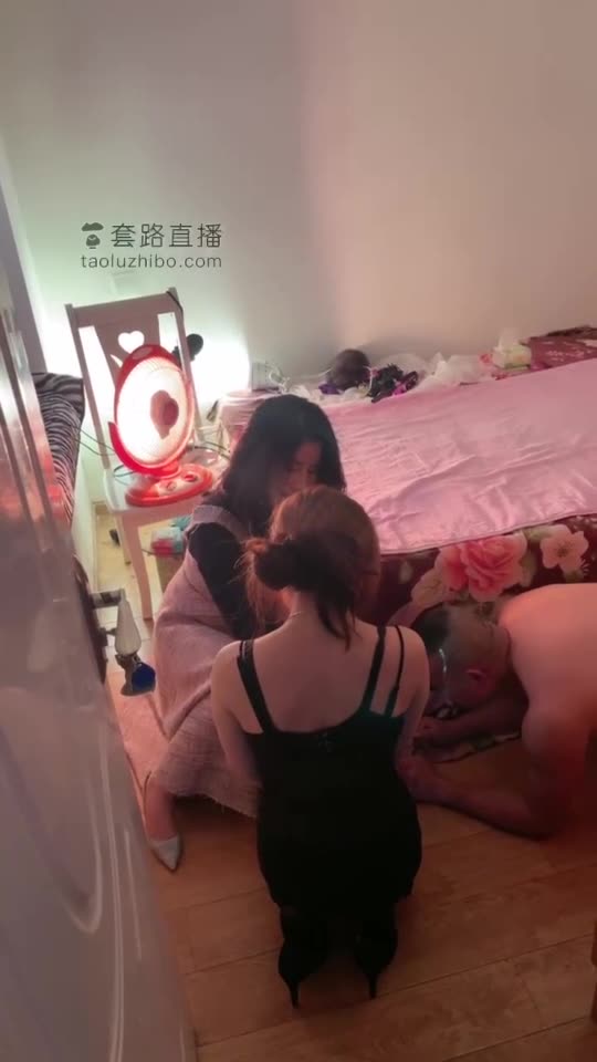 晨晨 到狗家里玩他老婆