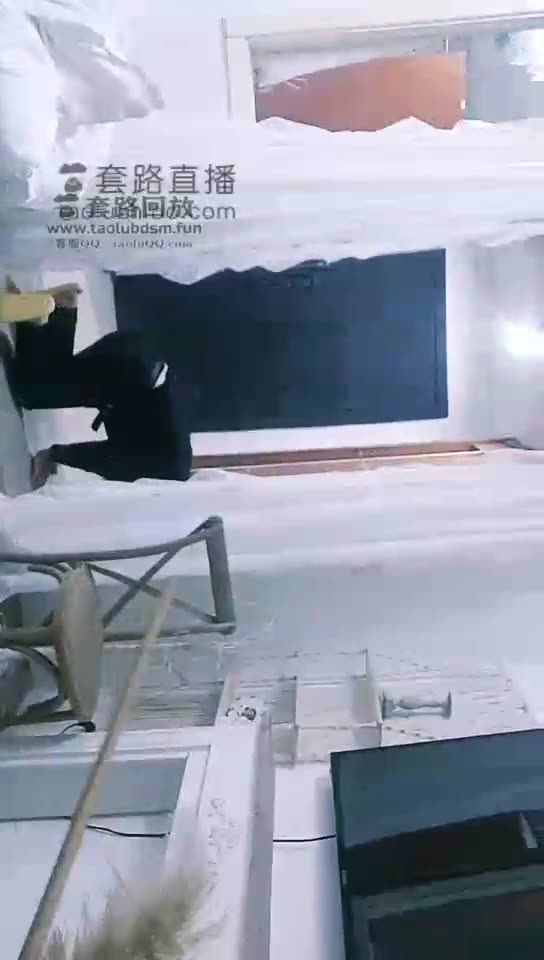 queen萝 来了贱狗调教之鞭打耳光辱骂