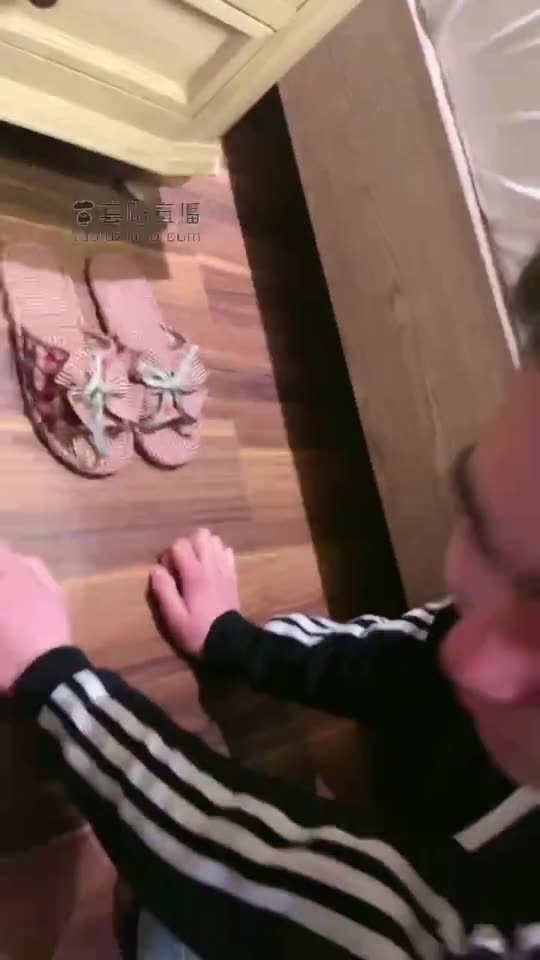 琳琳 电梯尾随男