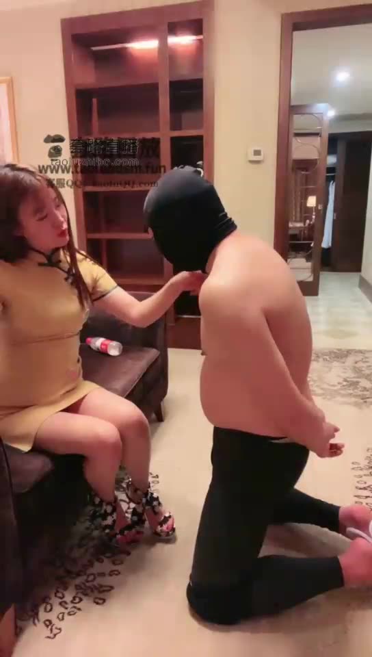 采淇 耳光和踢裆专场