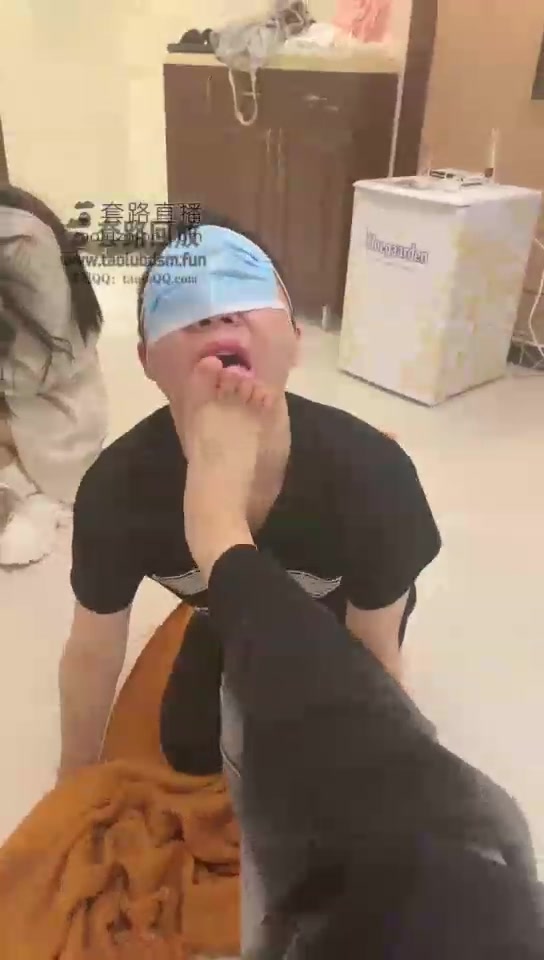 昕昕 捉奸男友 暴打成狗 二