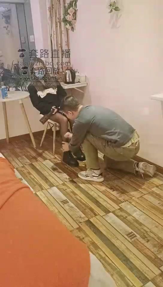 第一帅男神 耳光 鞭打 打手心 踩踏 踢档