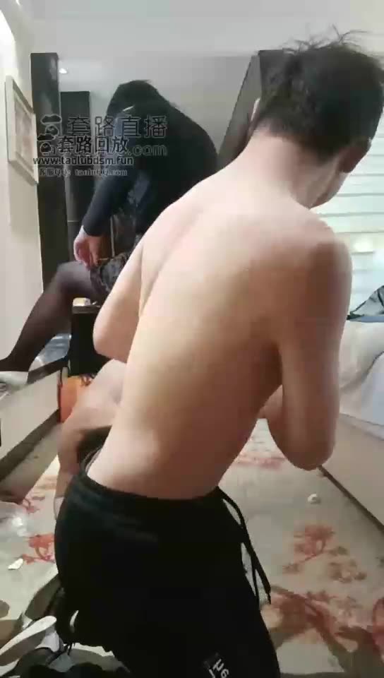 小猫咪和刘二狗 暴打双狗