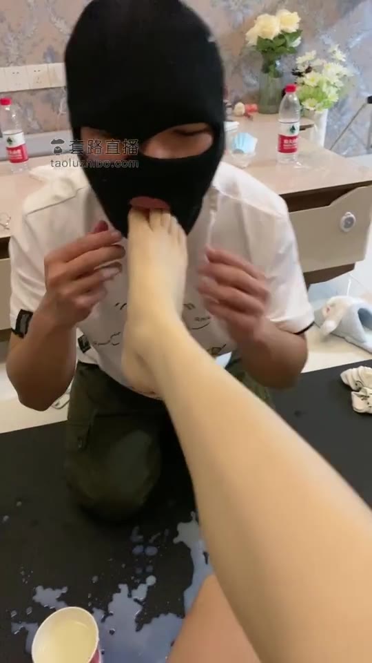 香菜 舔脚专场