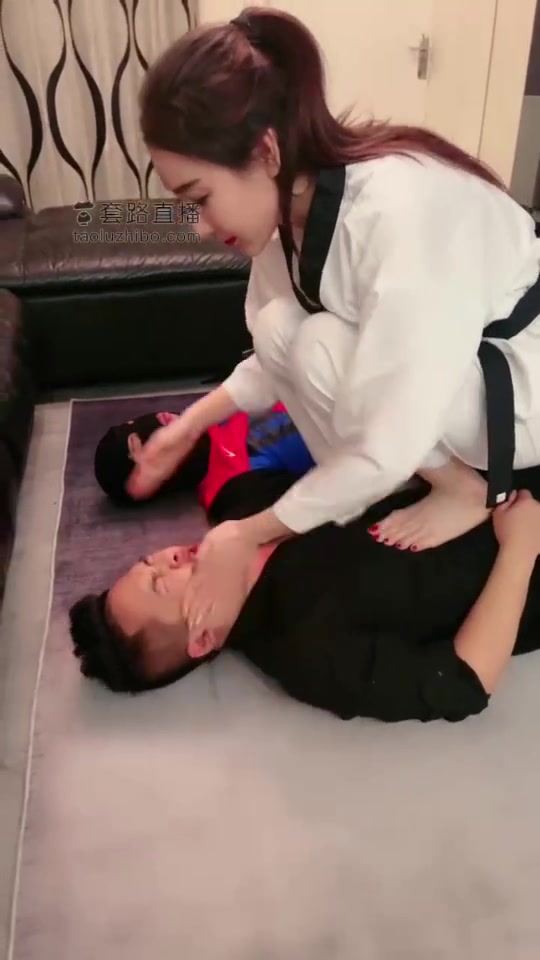 微希 还不起债 被调教成贱货
