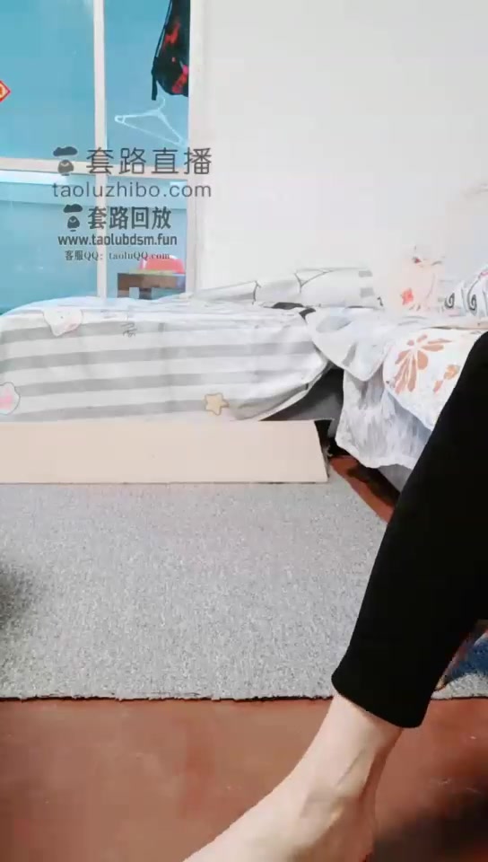 BiBi团 脚喂食