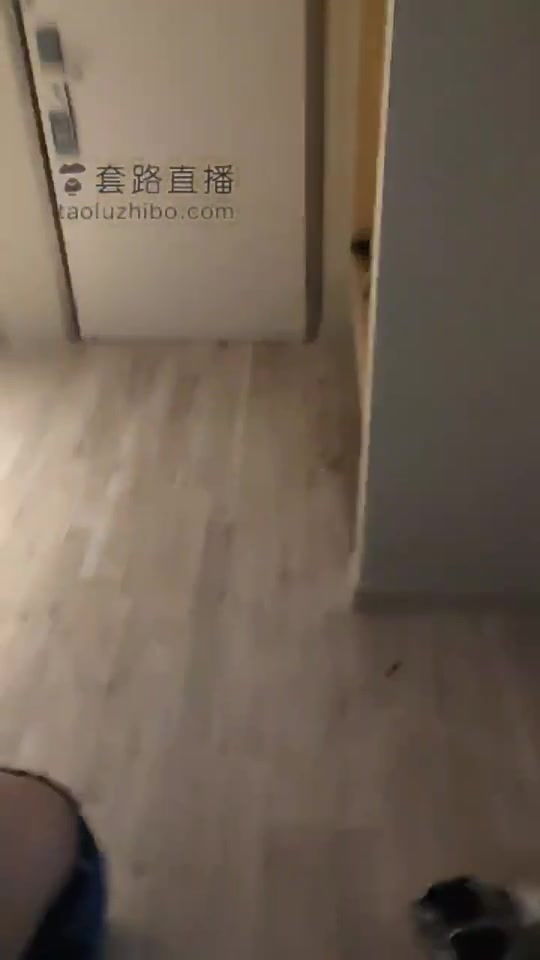 伊莉 情侣虐狗