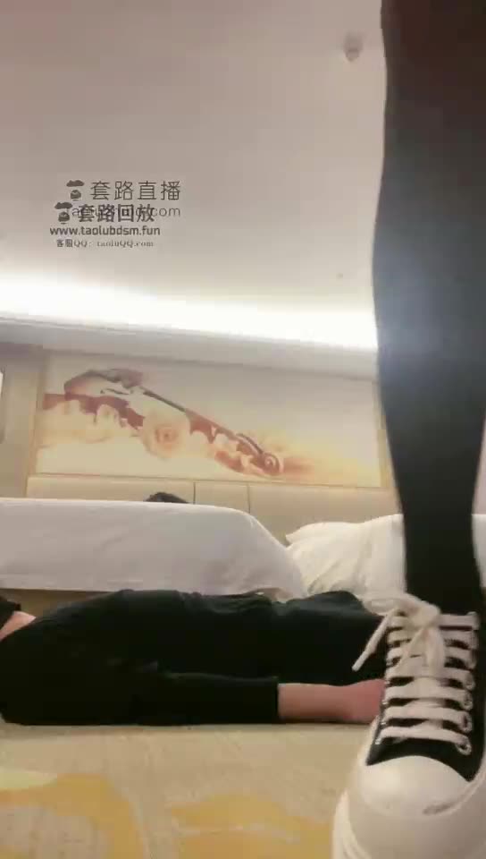 kiki 教育贱狗 最后赏赐圣水