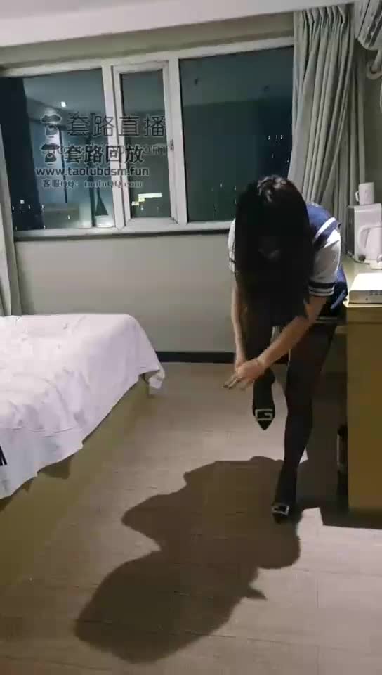 第一帅男神 耳光 鞭打 舔脚 踩踏 踢裆