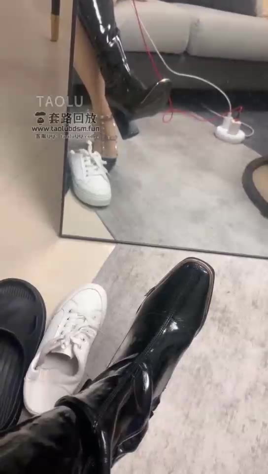 璐璐 第一视角 羞辱 新指甲插进马眼