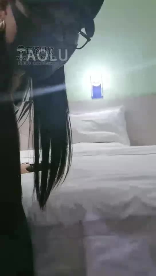 小蚂蚁女王 惹我生气的狗 被我训