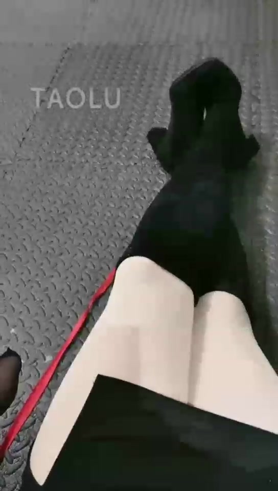 廊坊絔云女王 母狗捆绑舔脚 踩踏 踢档
