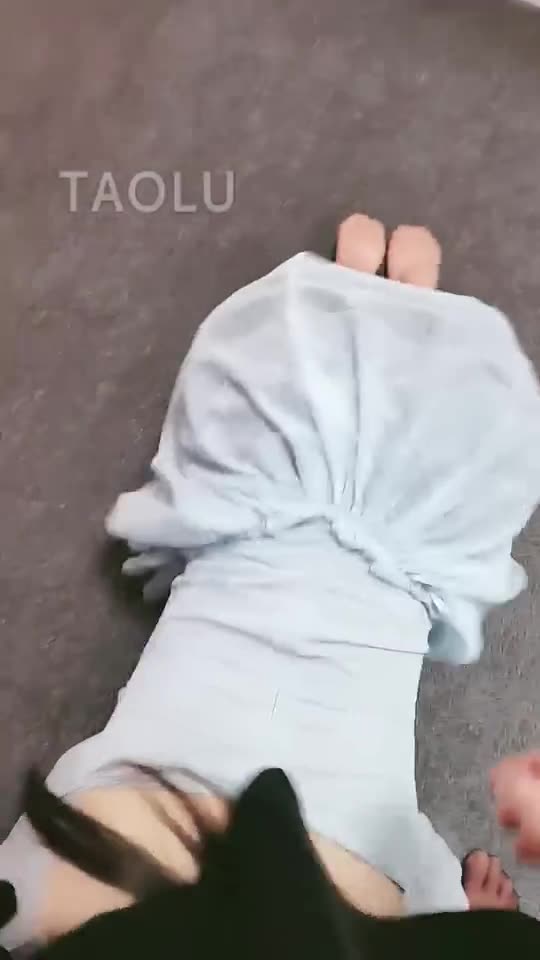 清见 母狗刚成年就被圈养了