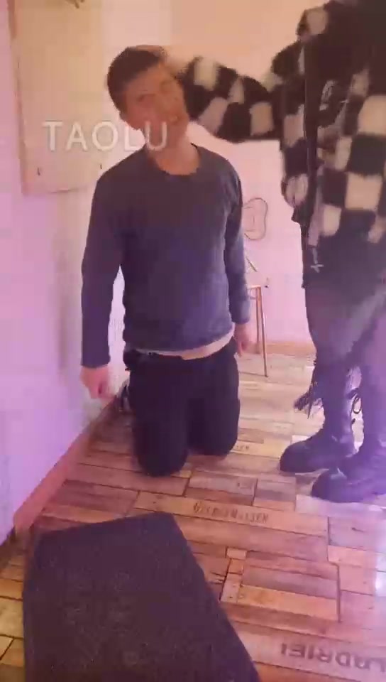 第一帅男神 布丁和静香暴打男神