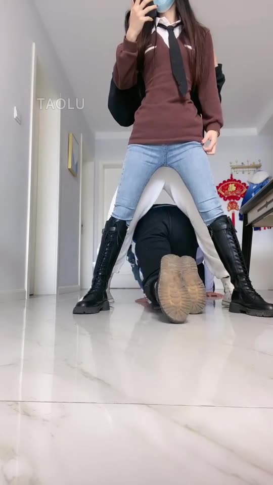 罗宾 带素人闺蜜 凶残改造俩狗B