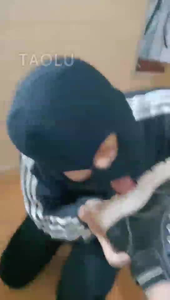 莉娜 耳光 踢档 舔鞋 舌吻 羞辱