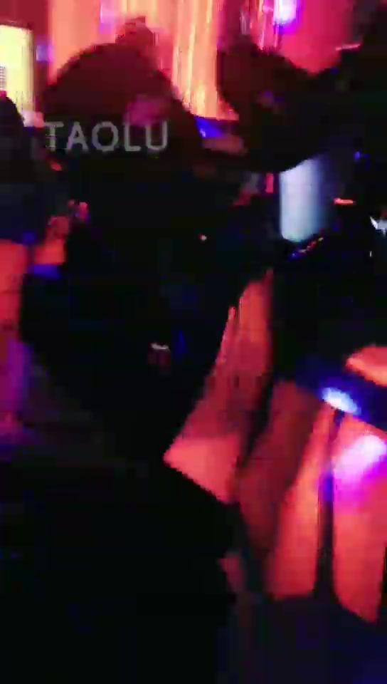 安琪 多主 SM主题酒吧调狗
