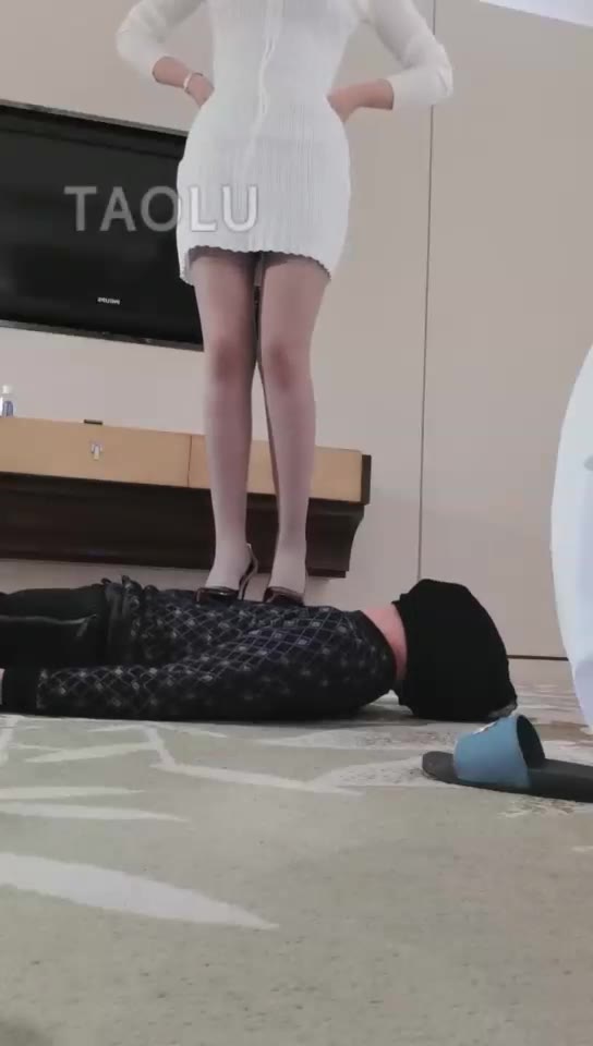 梓晨 踩踏花满楼