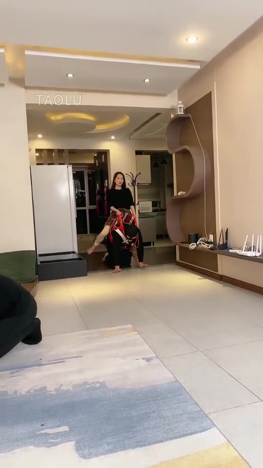 二宝 新素人原味舔脚 素人骑马 口水