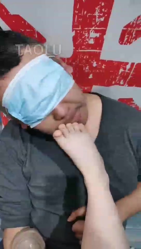 南倾 一天不见狗子欠踩