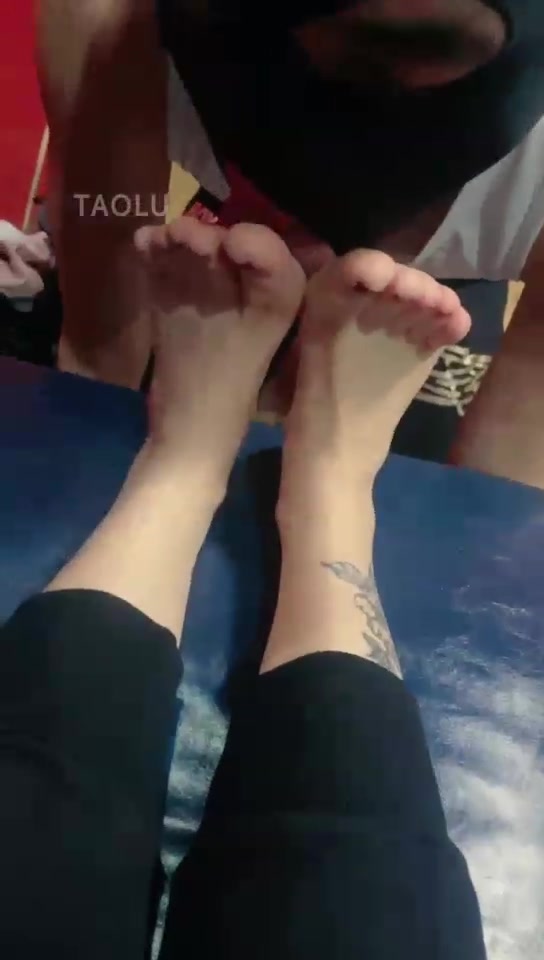 逗逗 ktv随意玩弄贱狗