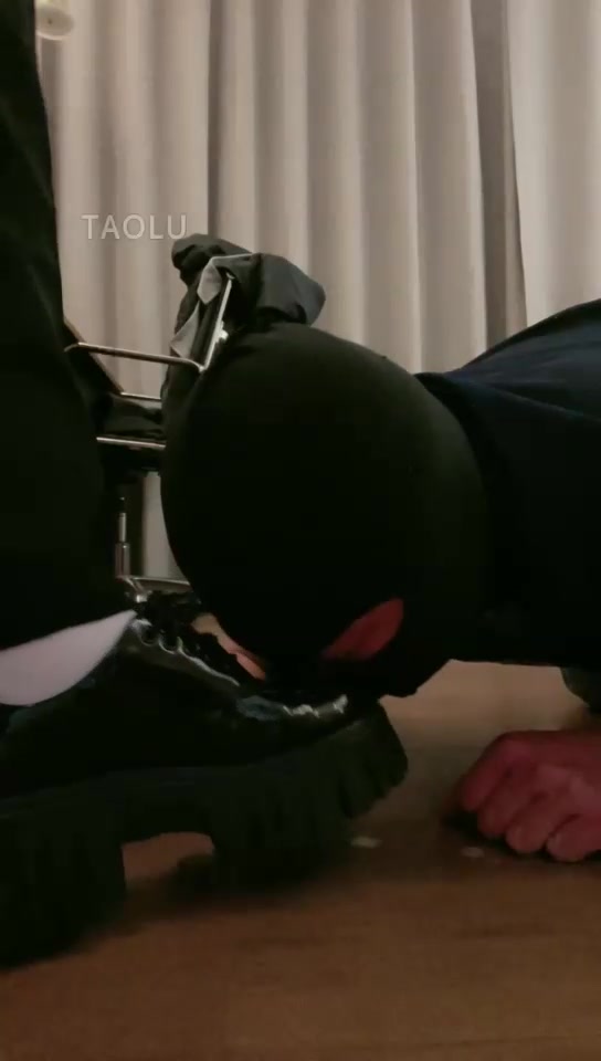 御严 素人第二次调教 强制圣水