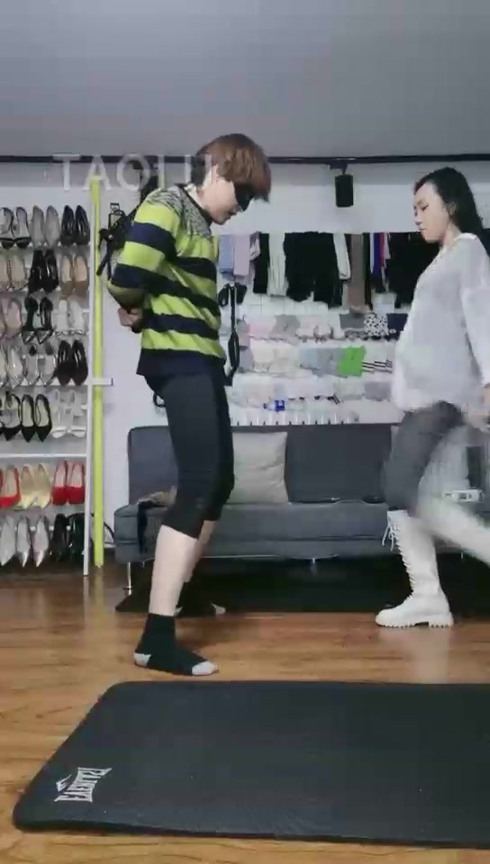 傲柔 踩裆 踢裆 踹档 各种姿势碎蛋