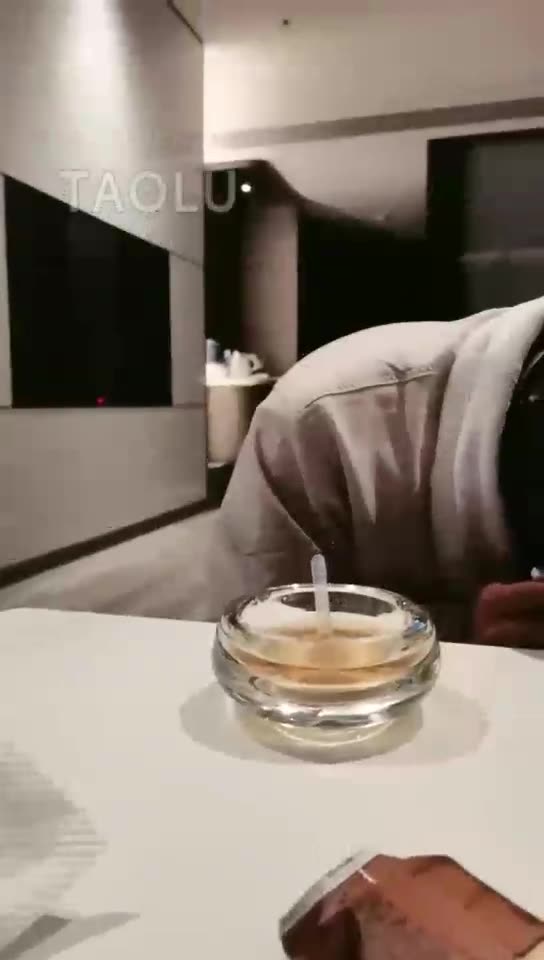 羽珊 鼻子喝圣水 踩食 羞辱