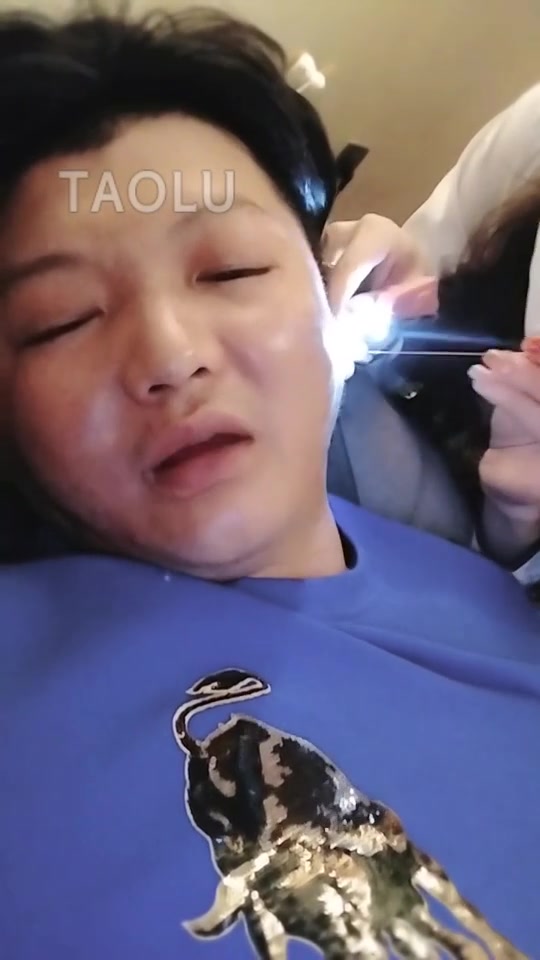 德意户外 开发成功 天生丽质的红牌佳丽 采耳女神