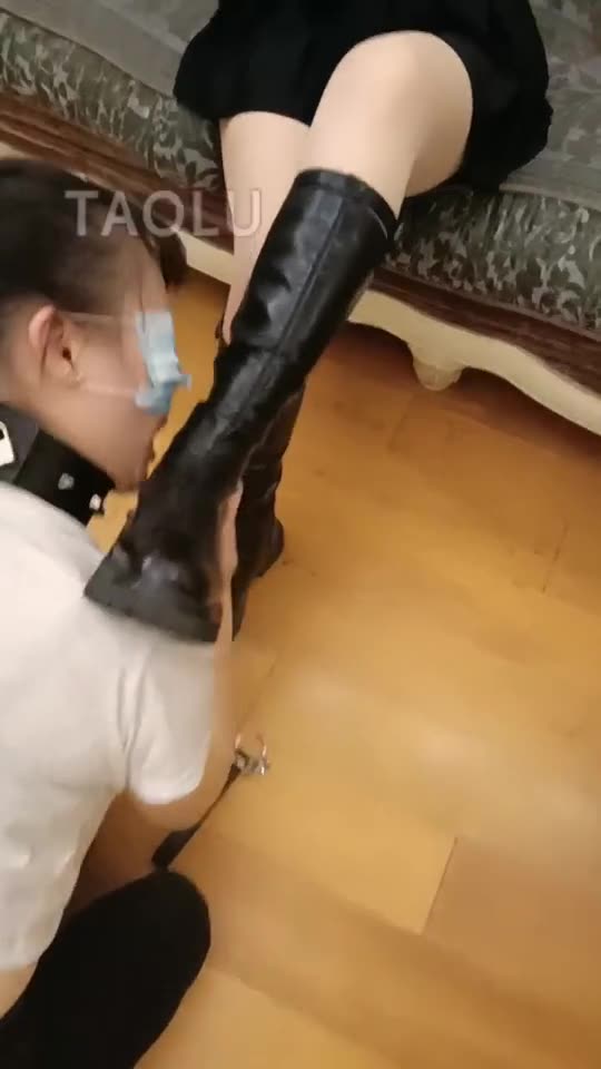 女慕乐 主人强迫我伺候闺蜜