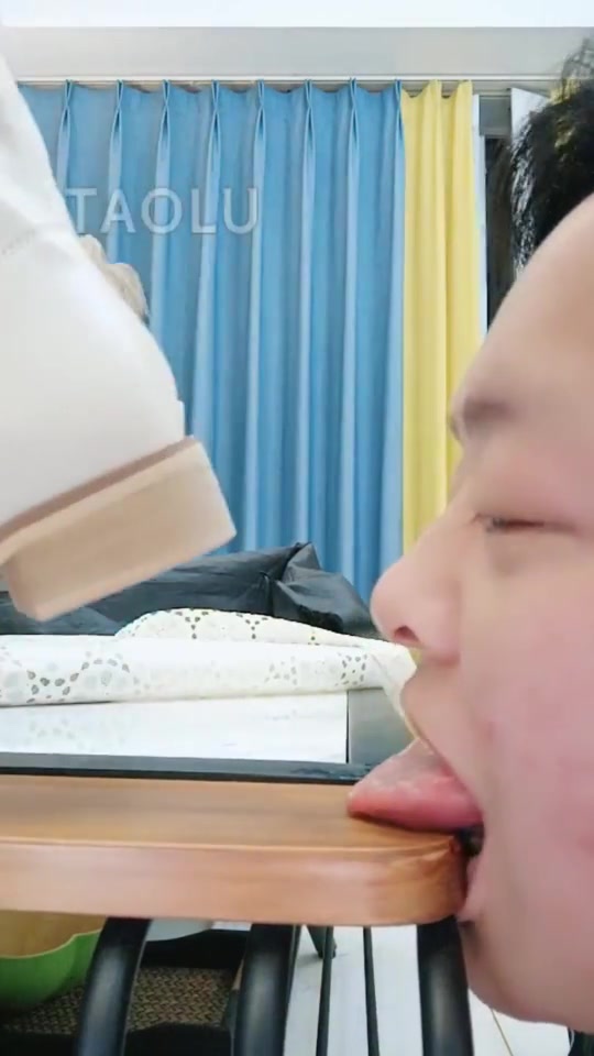 丫丫啊 双主调教 踩踏 踩舌