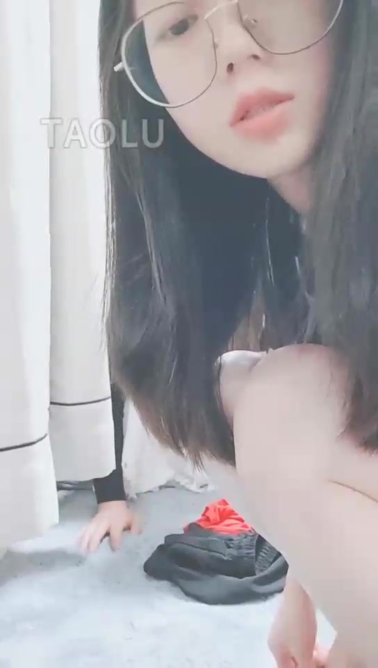 灵竹 露脸深喉和强制射精